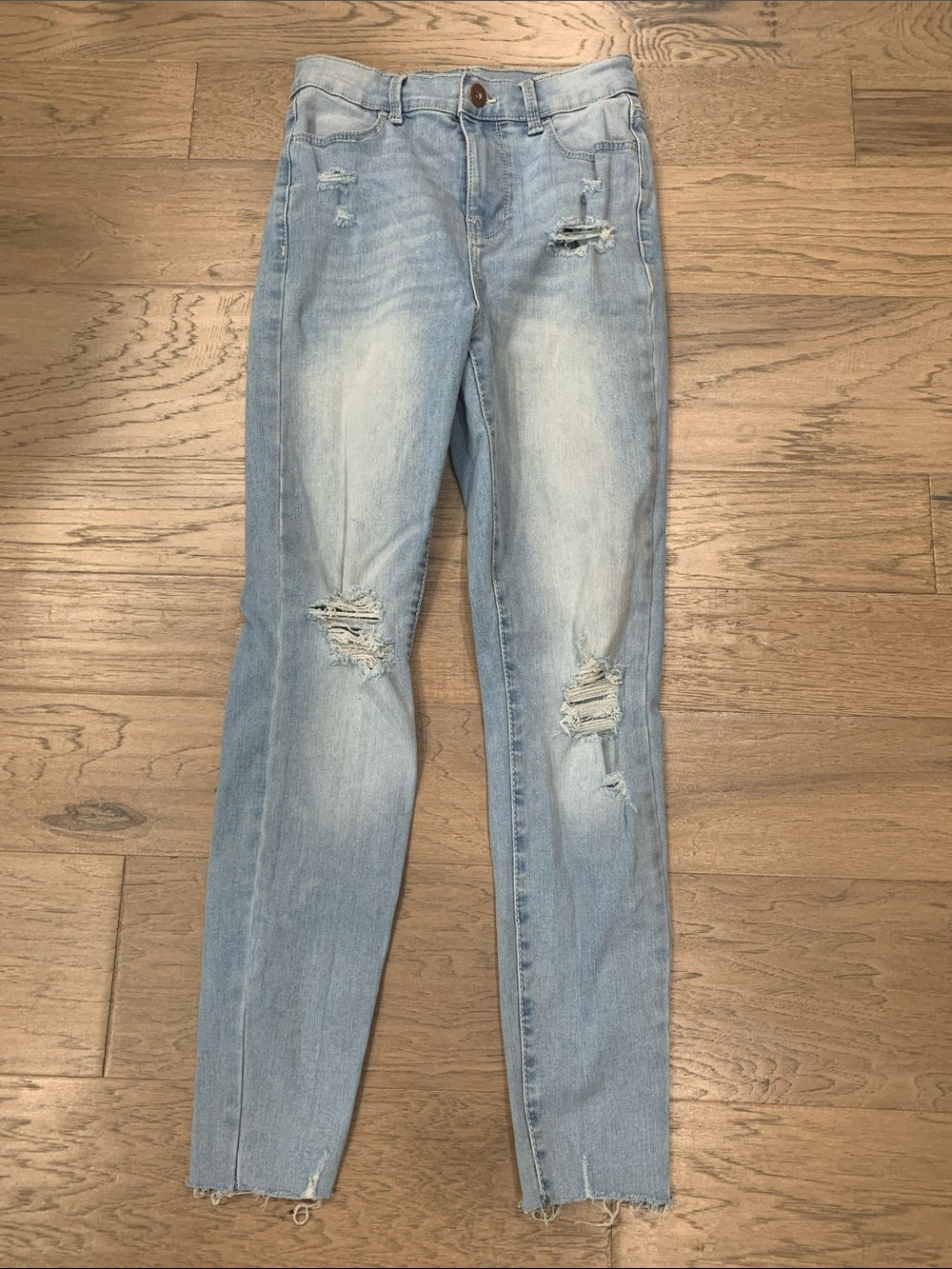 No Boundaries Light Wash Distressed Skinny Jeans Junior Size 5